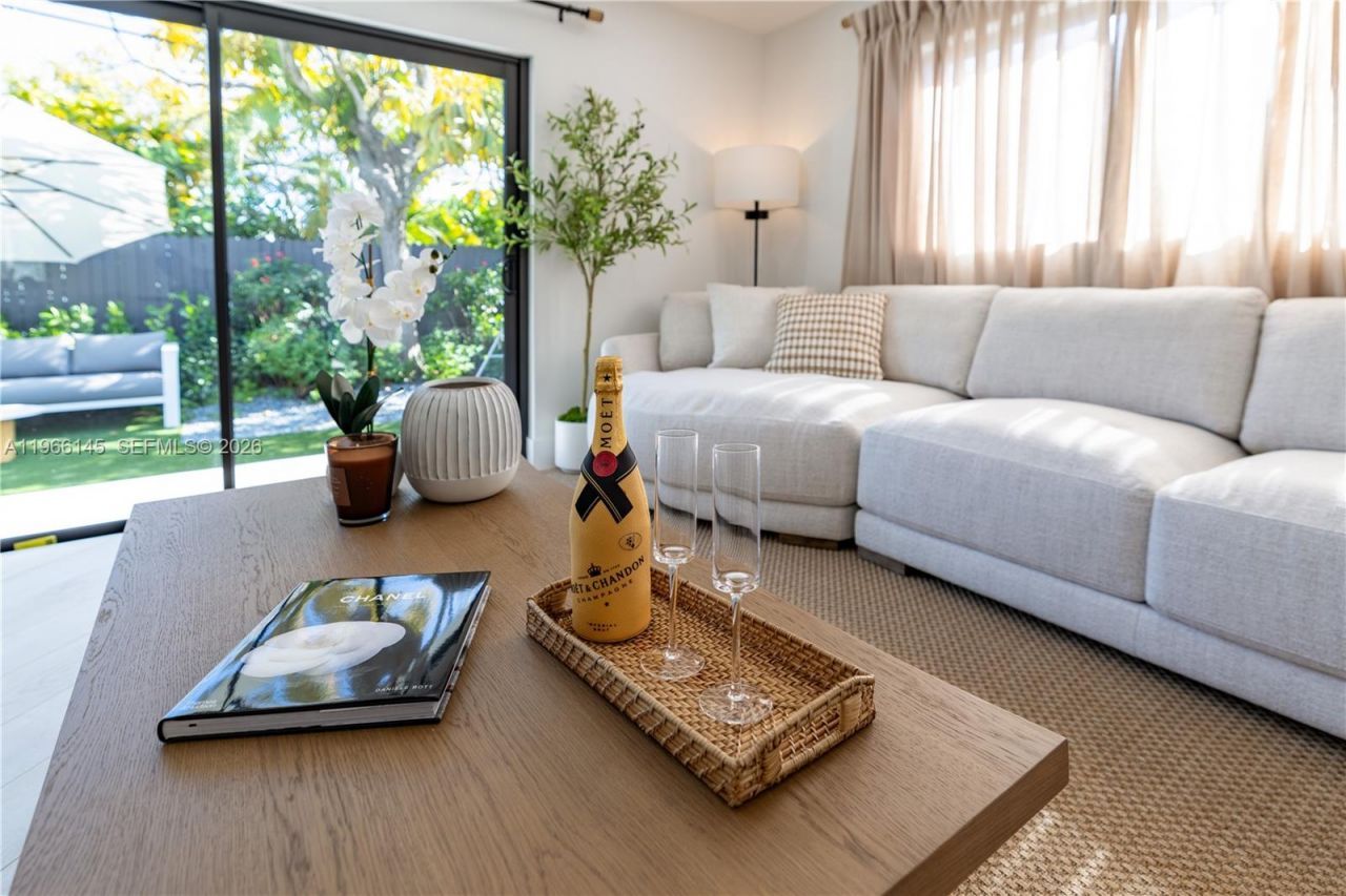 1420 SW 17th St , Miami, FL 33145 Photo