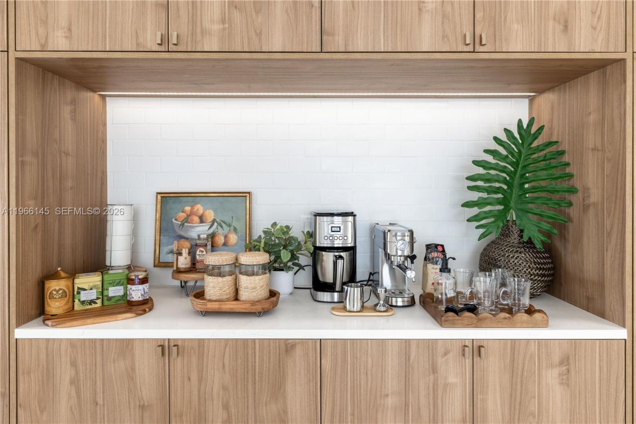 1420 SW 17th St , Miami, FL 33145 Photo