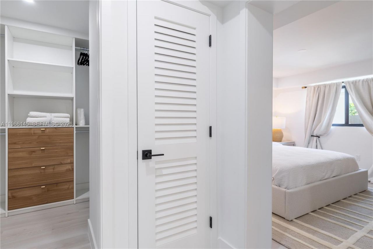 1420 SW 17th St , Miami, FL 33145 Photo