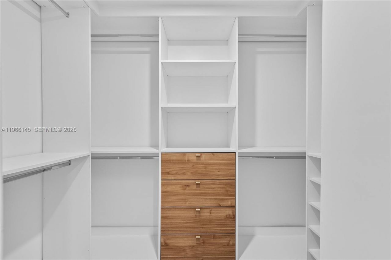 1420 SW 17th St , Miami, FL 33145 Photo