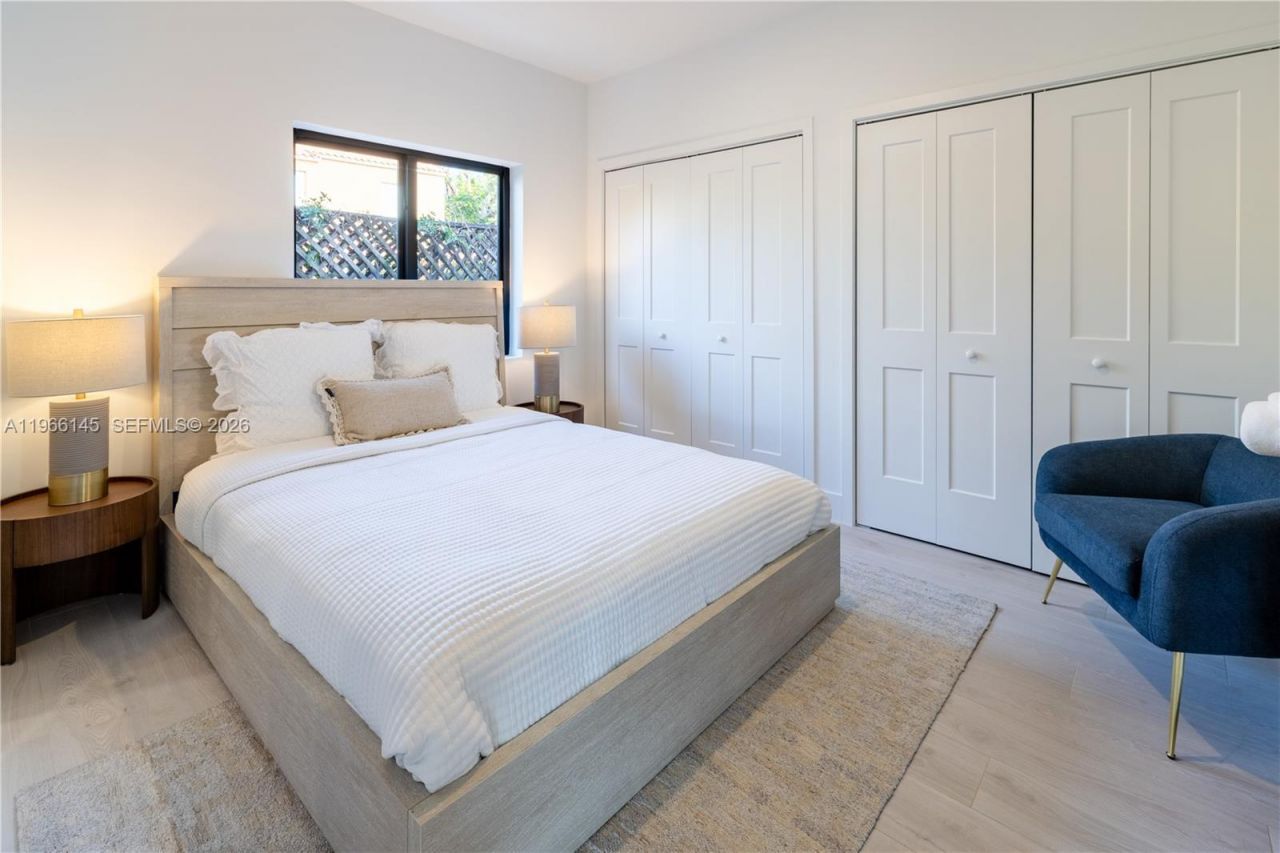 1420 SW 17th St , Miami, FL 33145 Photo