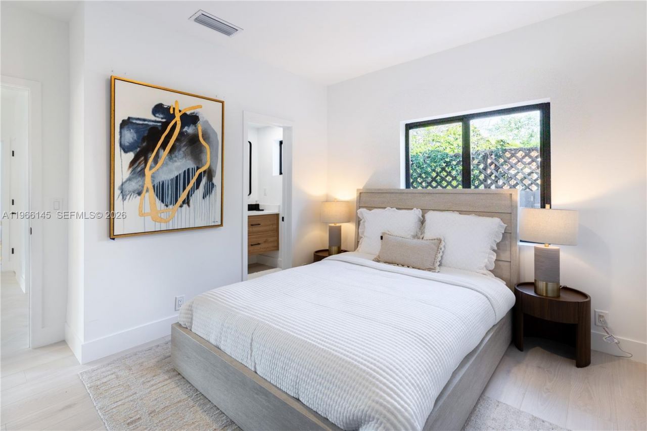 1420 SW 17th St , Miami, FL 33145 Photo