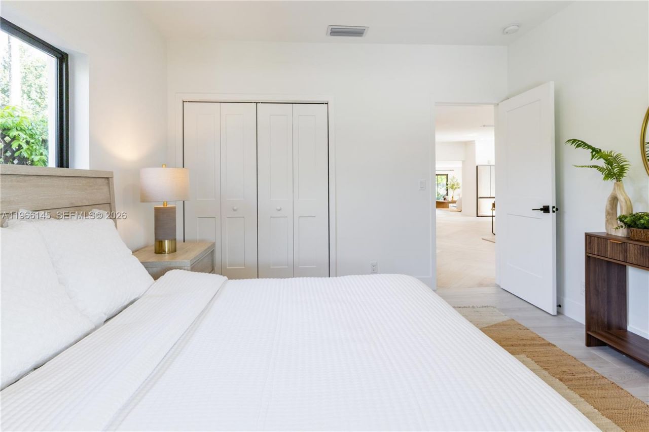 1420 SW 17th St , Miami, FL 33145 Photo