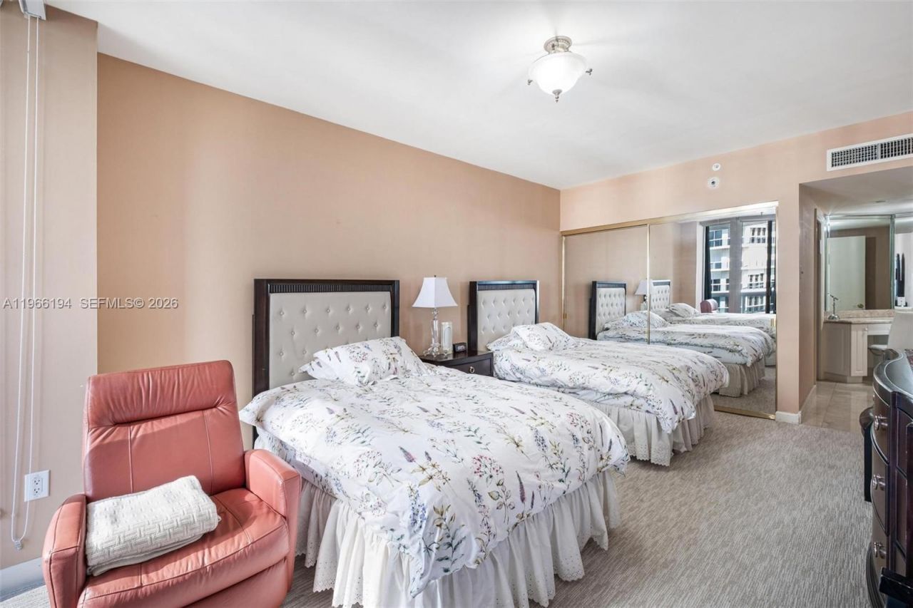 9595 Collins Ave, Unit N6-J, Surfside, FL 33154 Photo