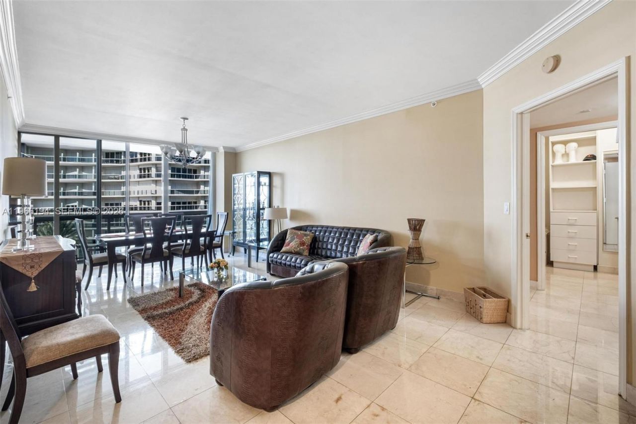 9595 Collins Ave, Unit N6-J, Surfside, FL 33154 Photo