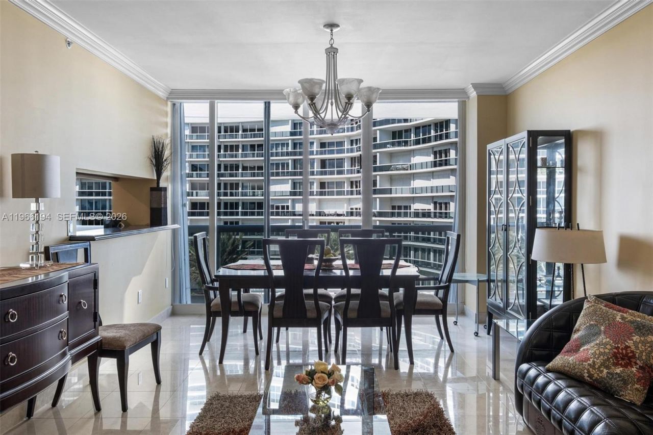 9595 Collins Ave, Unit N6-J, Surfside, FL 33154 Photo