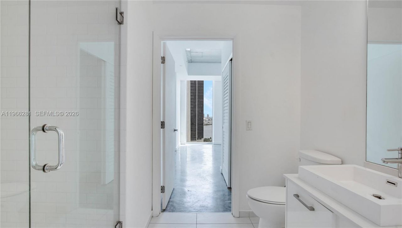 151 SE 1st St , Unit 2101, Miami, FL 33131 Photo