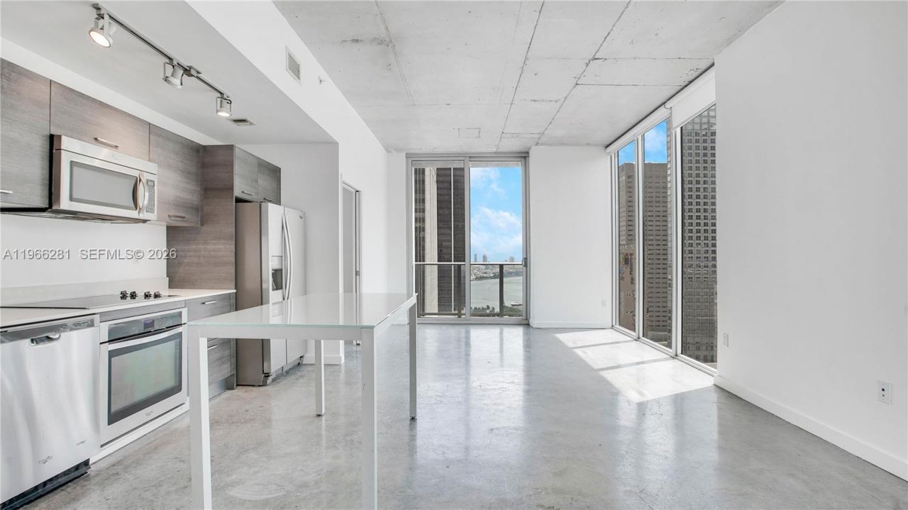 151 SE 1st St , Unit 2101, Miami, FL 33131 Photo