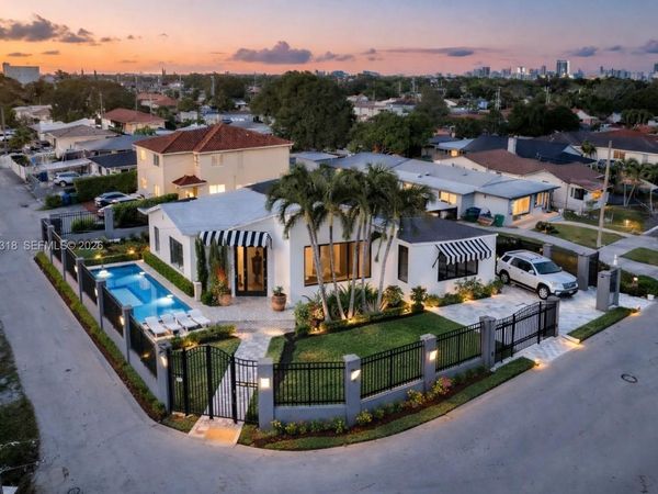 345 SW 36th Ave , Miami, FL 33135