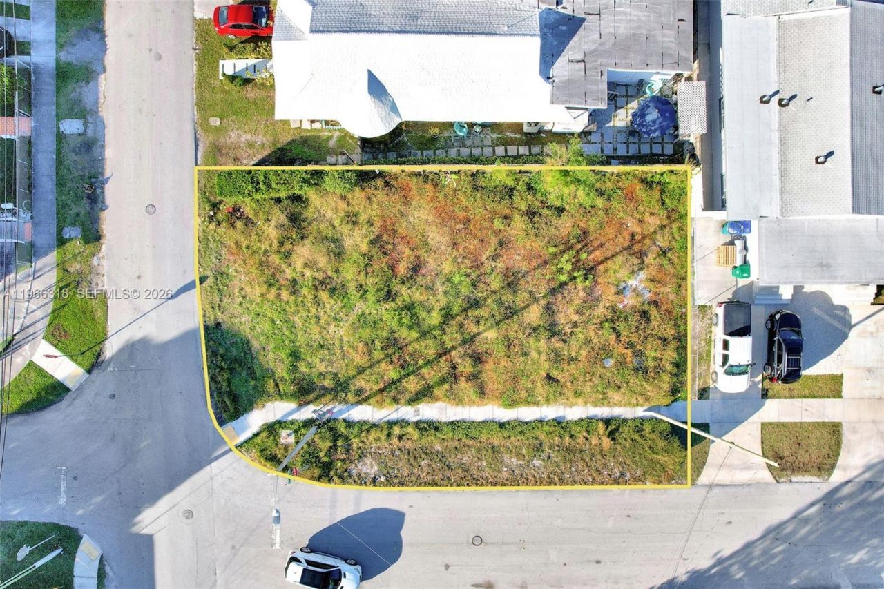 345 SW 36th Ave , Miami, FL 33135 Photo