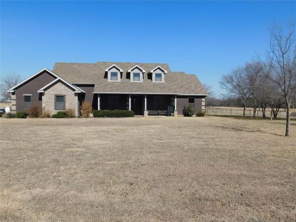 204 Jermyn Avenue, Jermyn, TX 76459