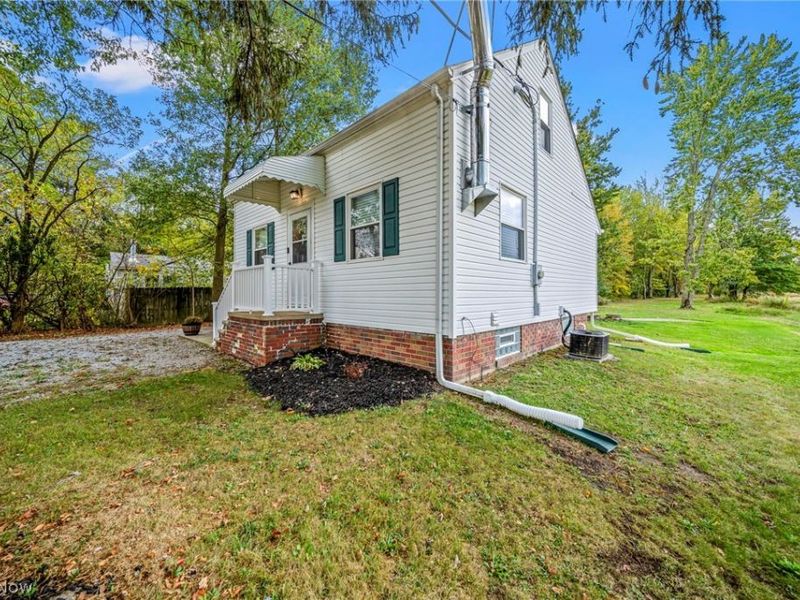 26571 Sprague Road, Columbia Station, OH 44028 Photo 3