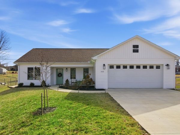 165 Ash DR , Christiansburg, VA 24073