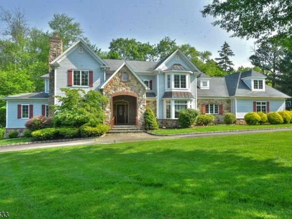 25 Stonybrook Dr, North Caldwell, NJ 07006