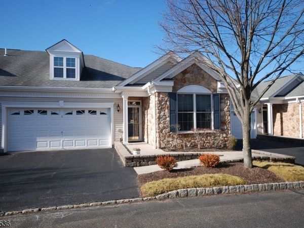 12 Quartz Way, Woodland Park, NJ 07424