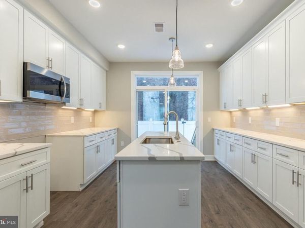 137 W HUNTINGDON STREET, Unit 1, PHILADELPHIA, PA 19133