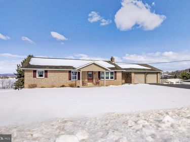 154 VALLEY VIEW DRIVE, EPHRATA, PA 17522