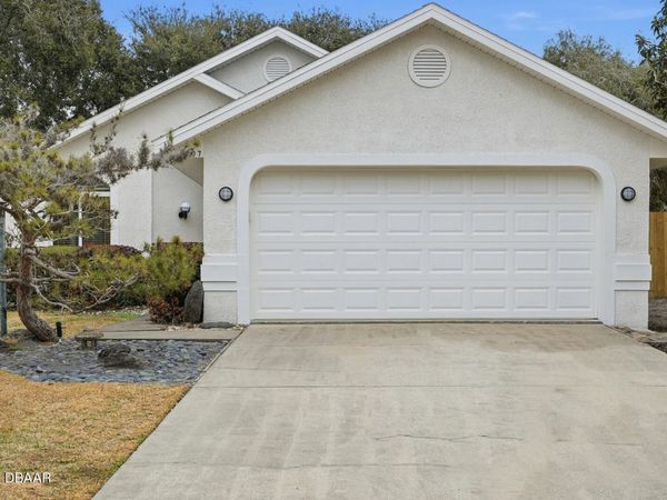 4607 Saxon Drive, New Smyrna Beach, FL 32169
