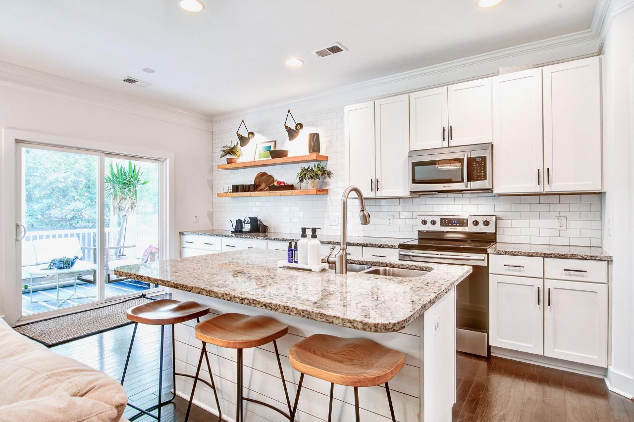 914 Dill Avenue Photo 8