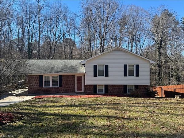 1542 Overlook Drive , Wilkesboro, NC 28697