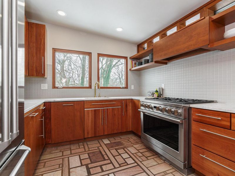 2837 Canterbury Lane, Columbus, OH 43221 Photo 22