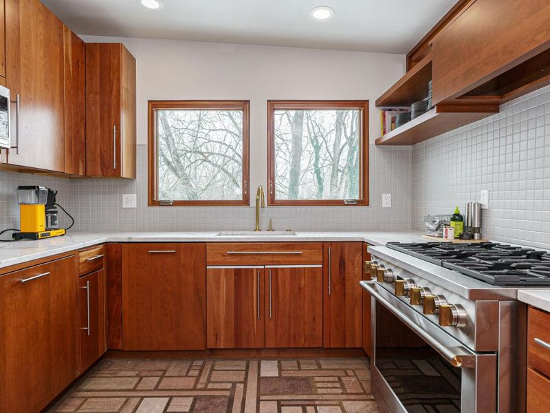 2837 Canterbury Lane, Columbus, OH 43221 Photo 23