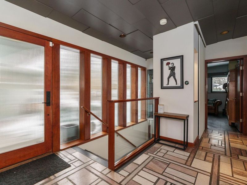 2837 Canterbury Lane, Columbus, OH 43221 Photo 3