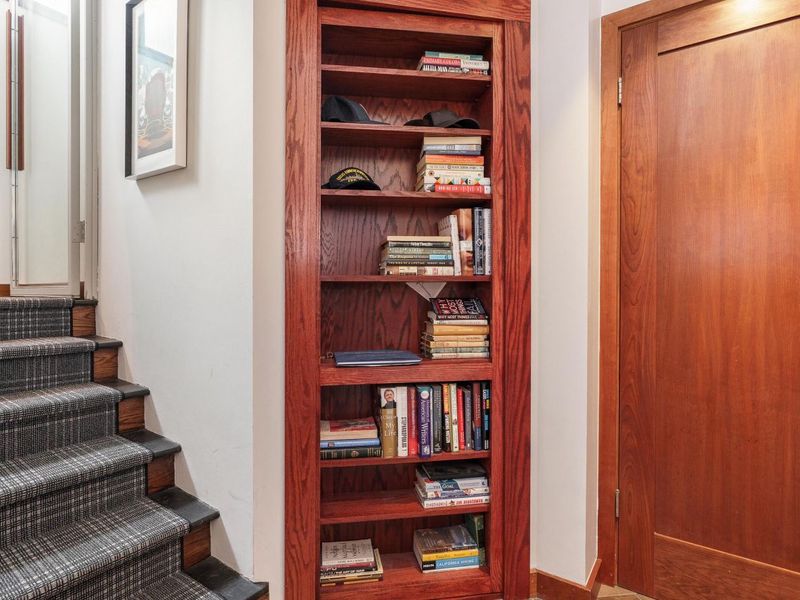 2837 Canterbury Lane, Columbus, OH 43221 Photo 37