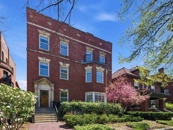 4933 S Woodlawn Avenue, Chicago, IL 60615