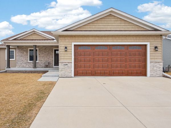 1439 Rhinelander Drive, Davenport, IA 52804