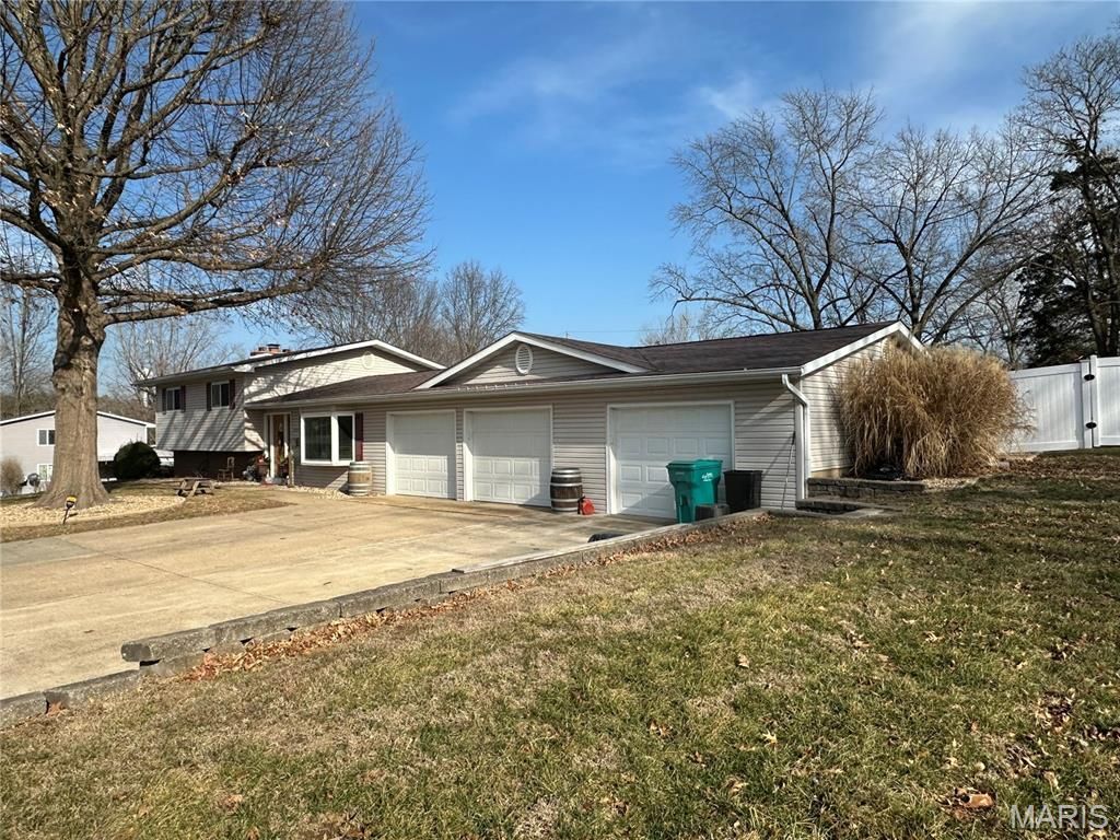 212 Walnut Street N, Owensville, MO 65066 Main Photo