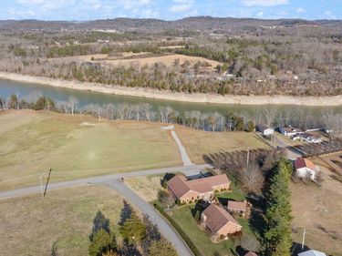 1 Colyer Road, Bronston, KY 42518