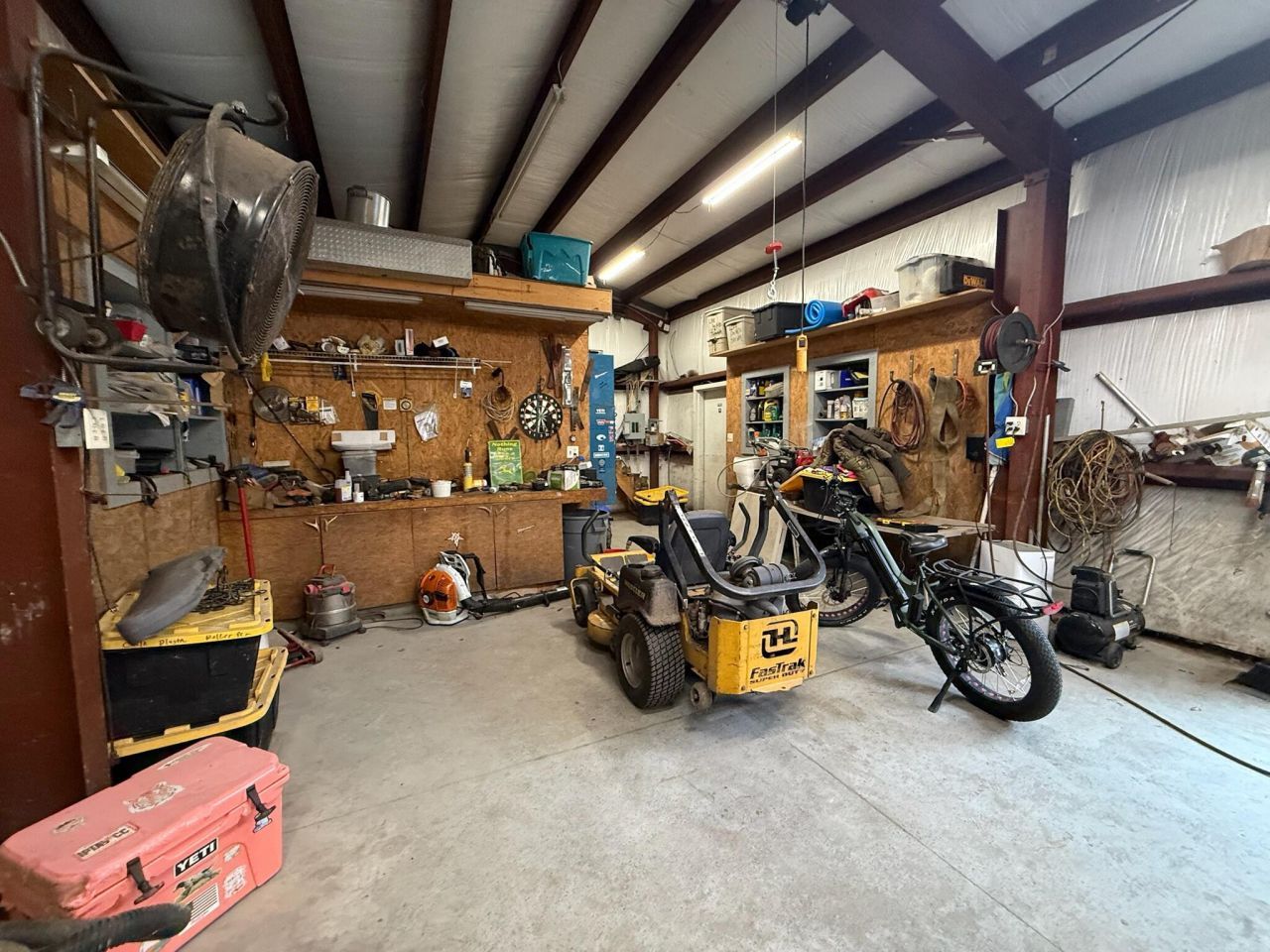 8995 Greenwood Photo 15