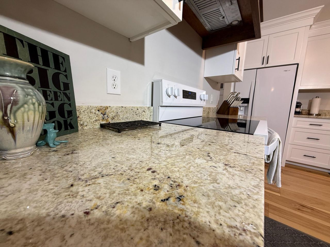 8995 Greenwood Photo 28