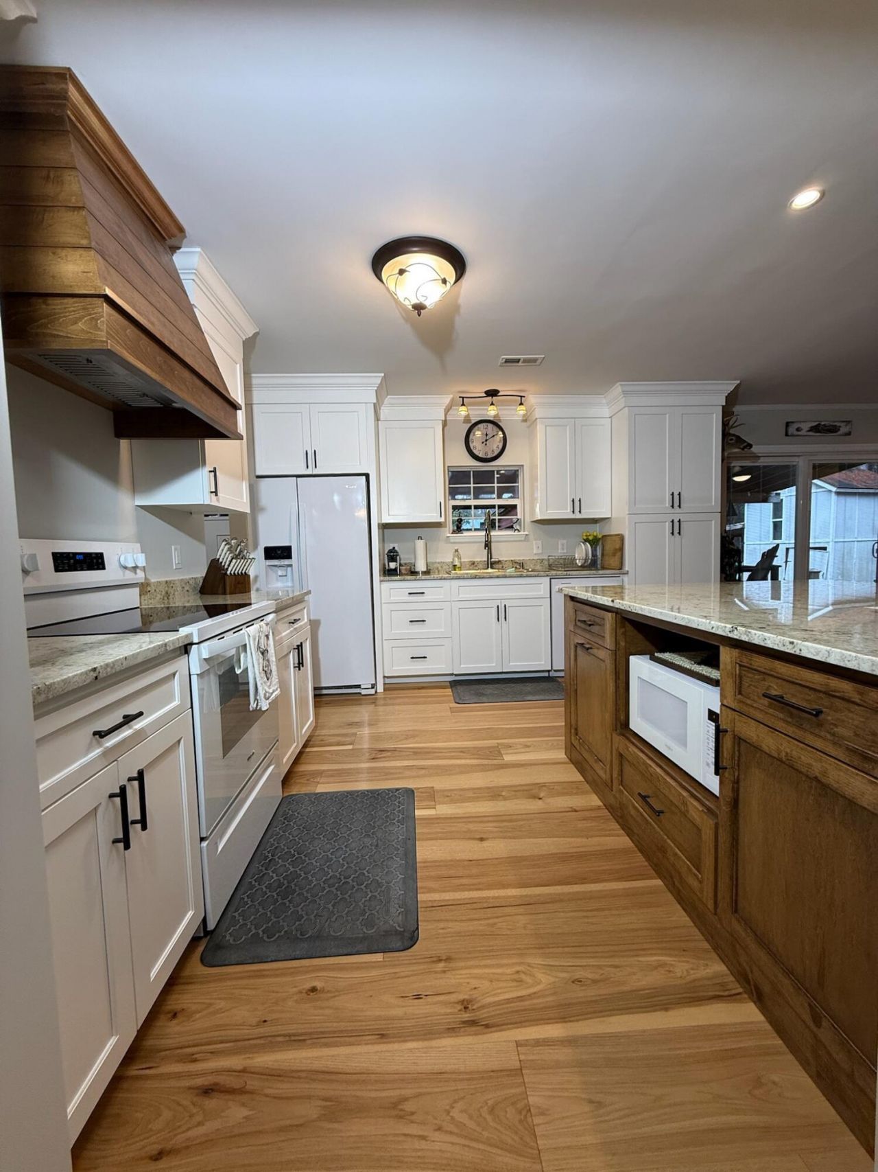 8995 Greenwood Photo 29