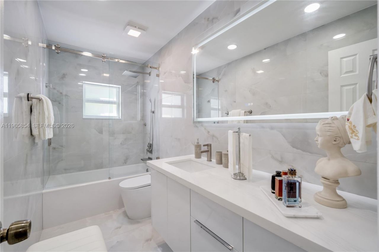 11465 SW 60th St, Miami, FL 33173 Photo