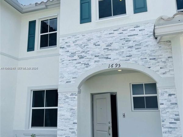 1695 SE 27th Rd , Unit 1695, Homestead, FL 33035