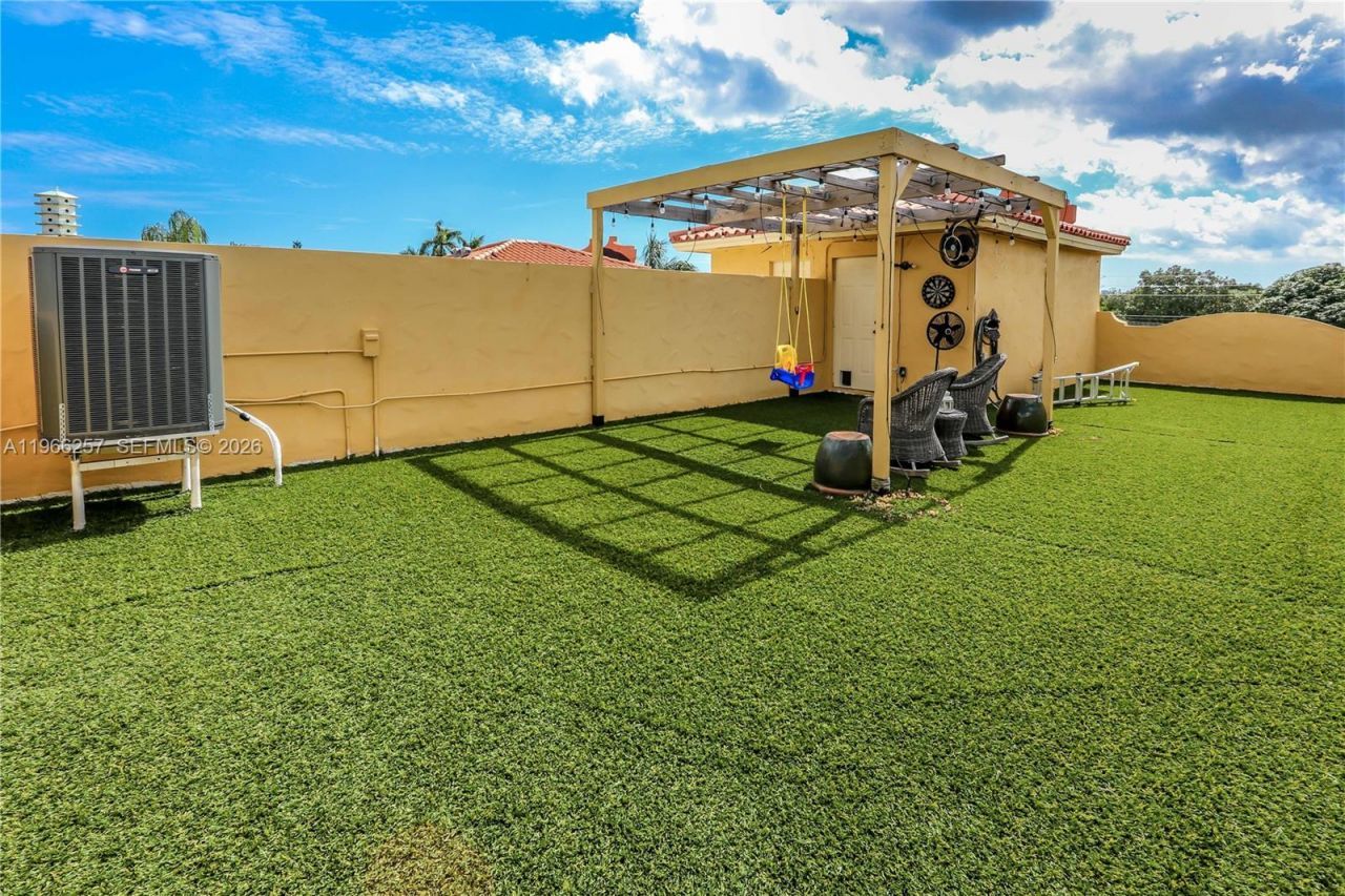 1619 Harrison St, Hollywood, FL 33020 Photo