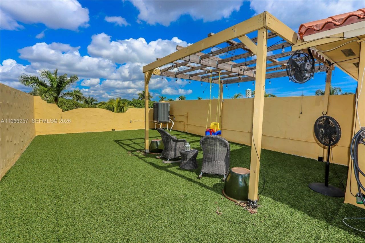 1619 Harrison St, Hollywood, FL 33020 Photo