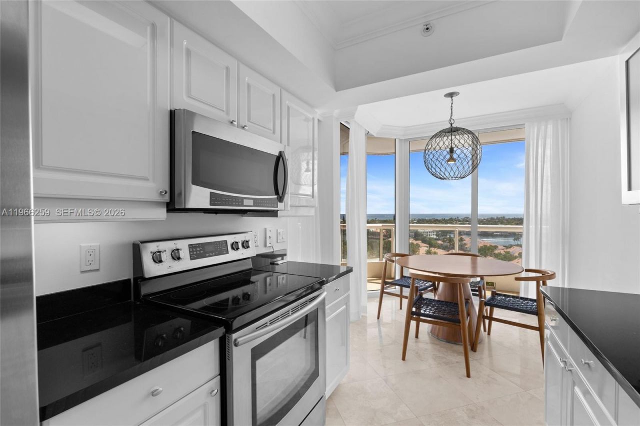 21055 Yacht Club Dr , Unit 1210, Aventura, FL 33180 Photo