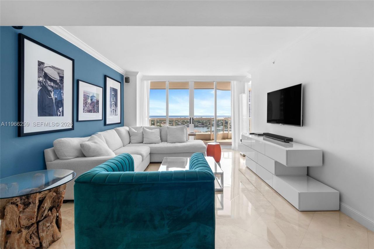 21055 Yacht Club Dr , Unit 1210, Aventura, FL 33180 Photo