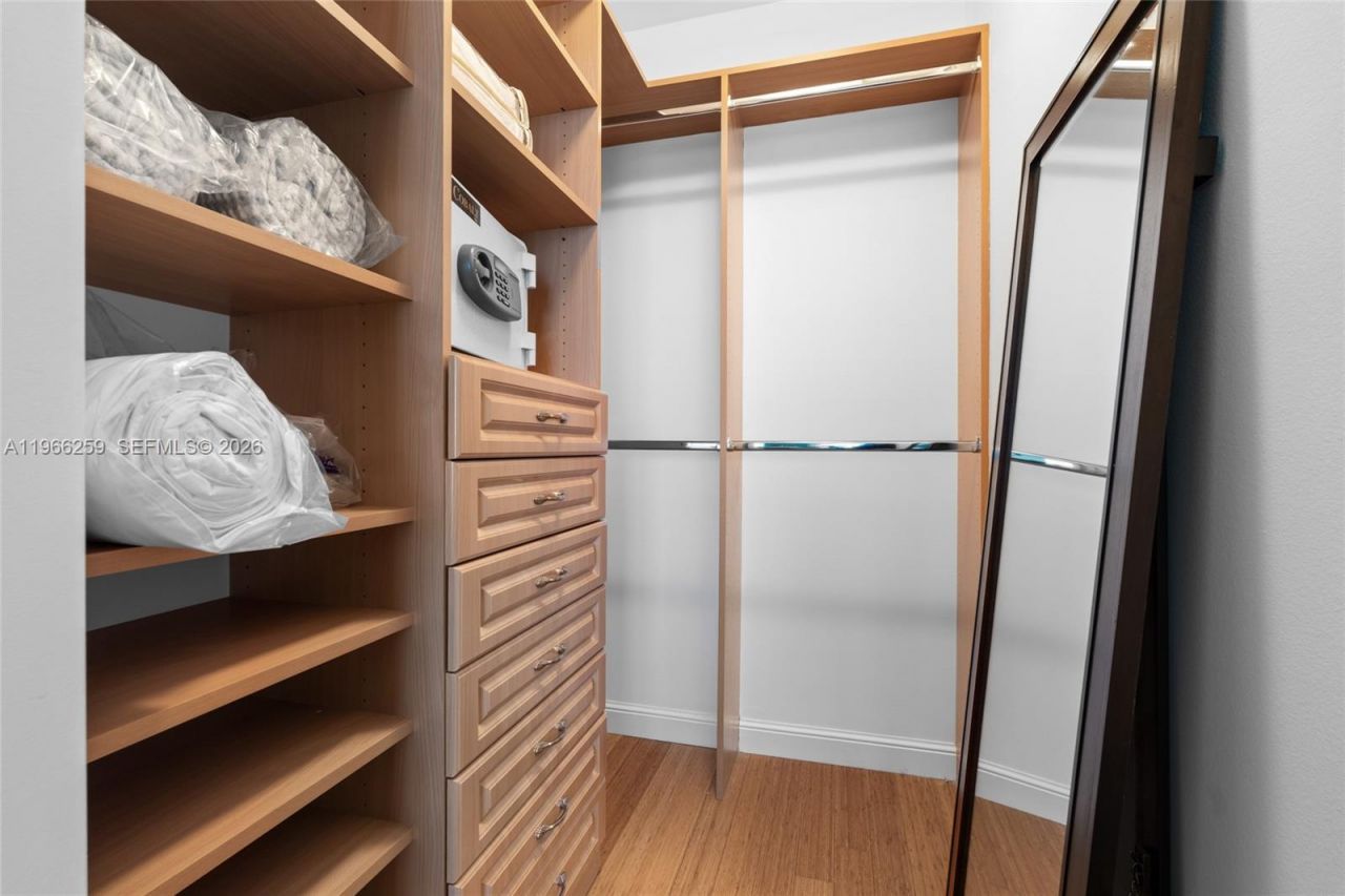 21055 Yacht Club Dr , Unit 1210, Aventura, FL 33180 Photo