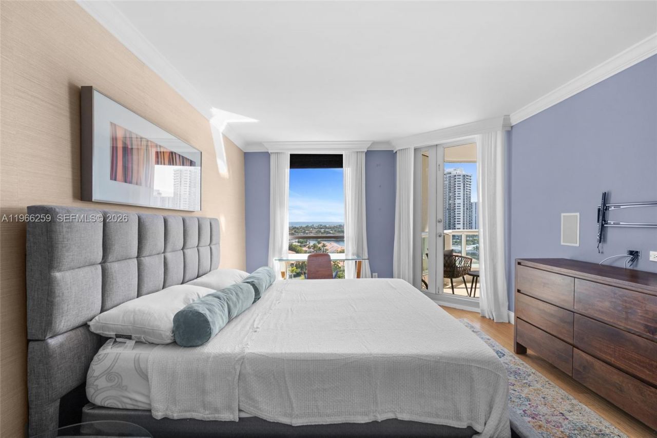 21055 Yacht Club Dr , Unit 1210, Aventura, FL 33180 Photo