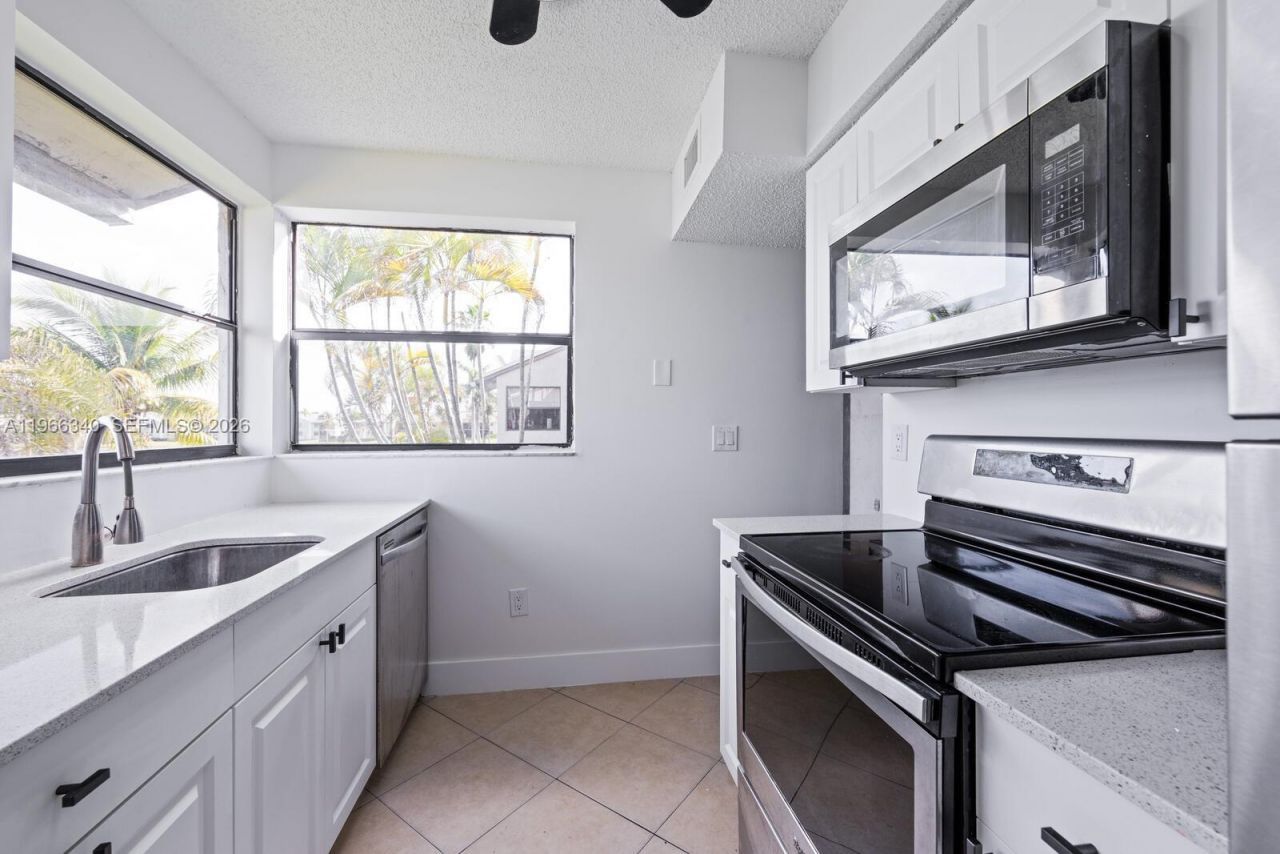 889 Hamilton Dr, Unit 889H, Homestead, FL 33034 Photo