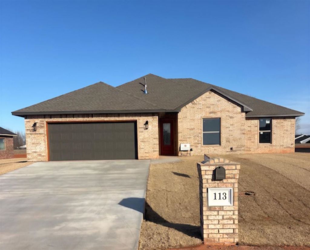 113 S 6th Ave, Sterling, OK 73567 Main Photo