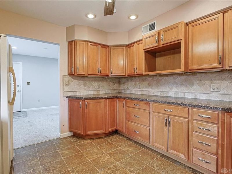 503 Gladys Drive, Middletown, OH 45044 Photo 13