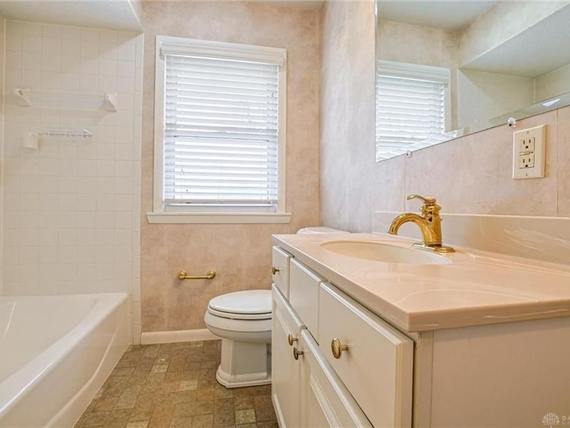 503 Gladys Drive, Middletown, OH 45044 Photo 26