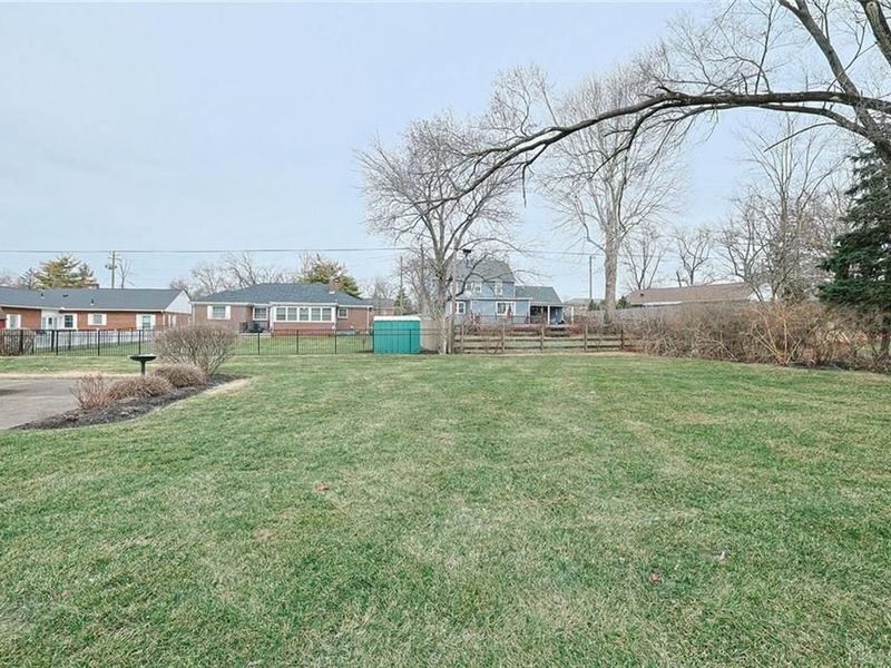 503 Gladys Drive, Middletown, OH 45044 Photo 32