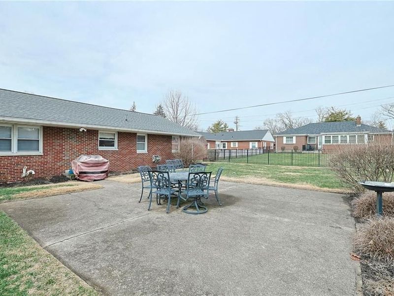 503 Gladys Drive, Middletown, OH 45044 Photo 33