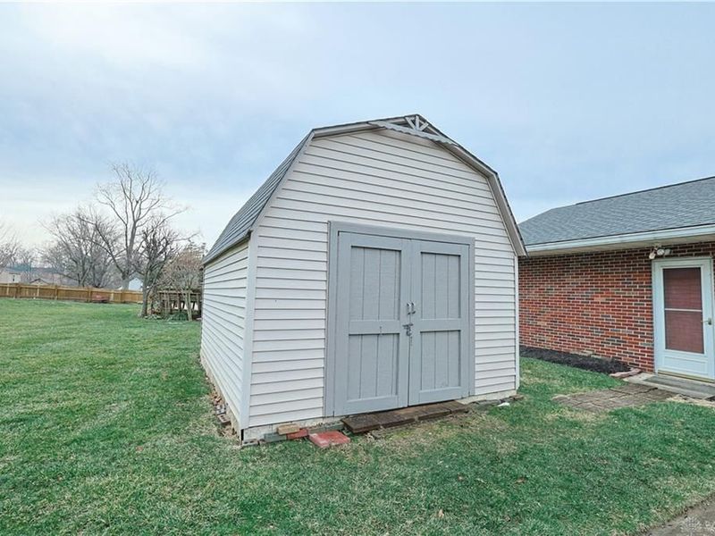 503 Gladys Drive, Middletown, OH 45044 Photo 38